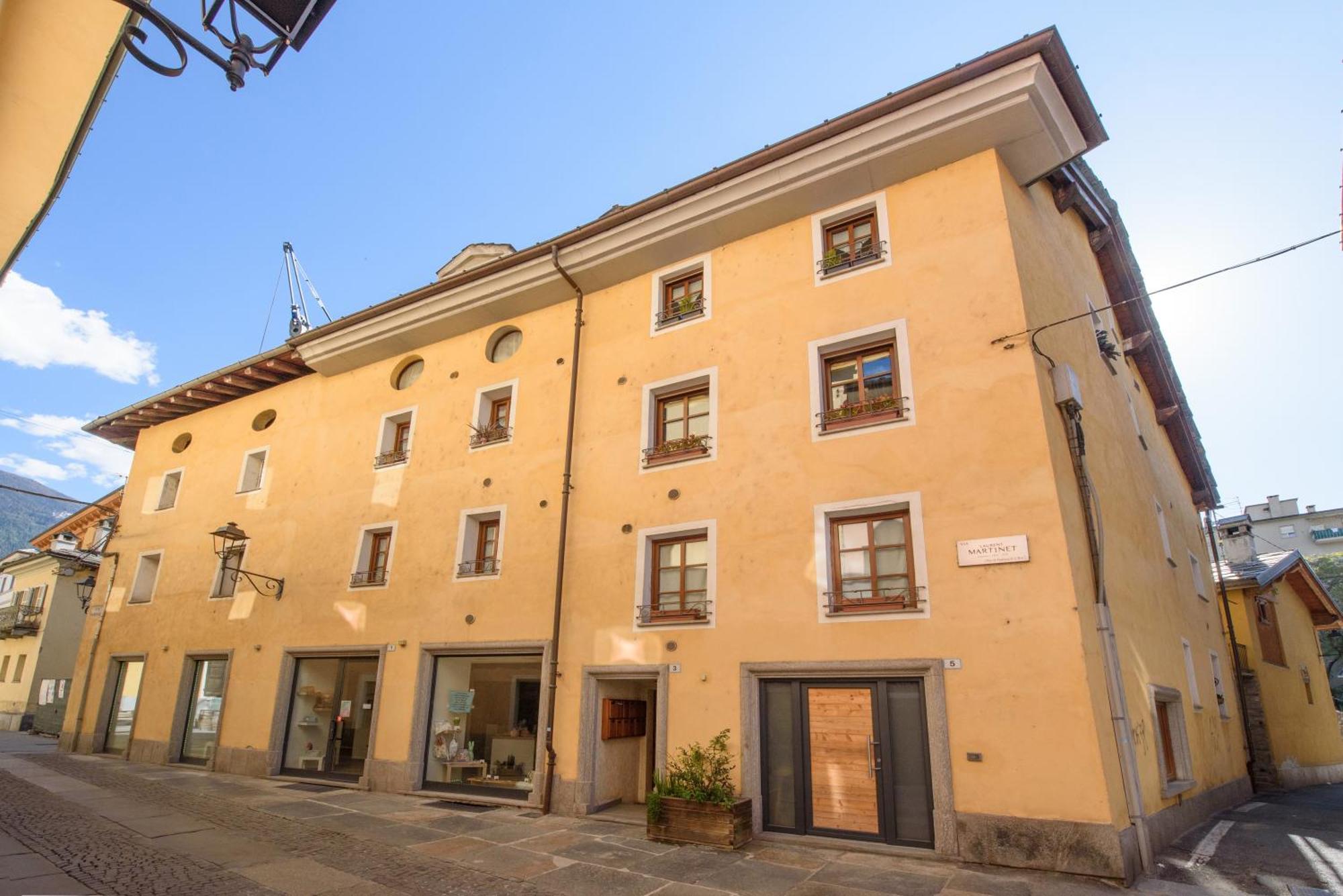 Joile Maison - In The Heart Of Aosta Exterior photo